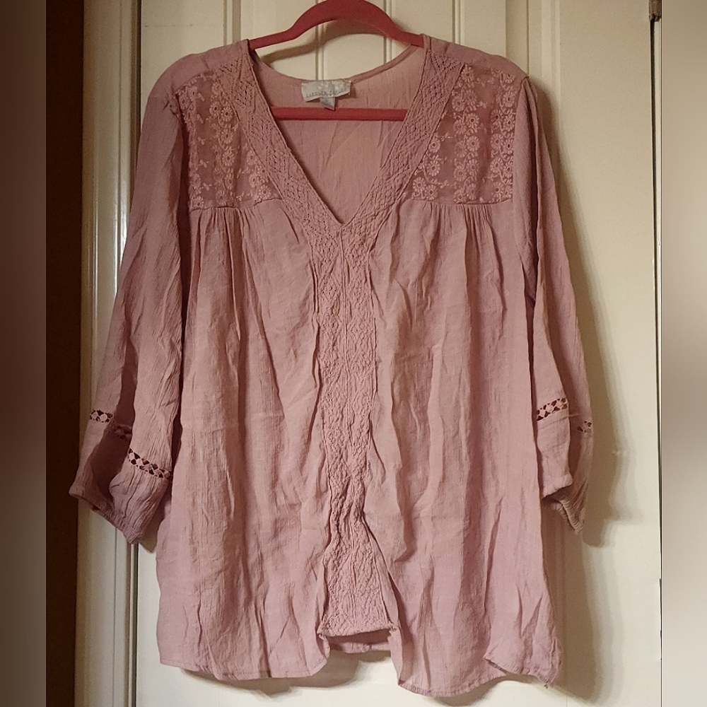 Pink v neck blouse with lace sections sz-2x